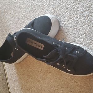 Black Steve Madden 👞 6.5 size